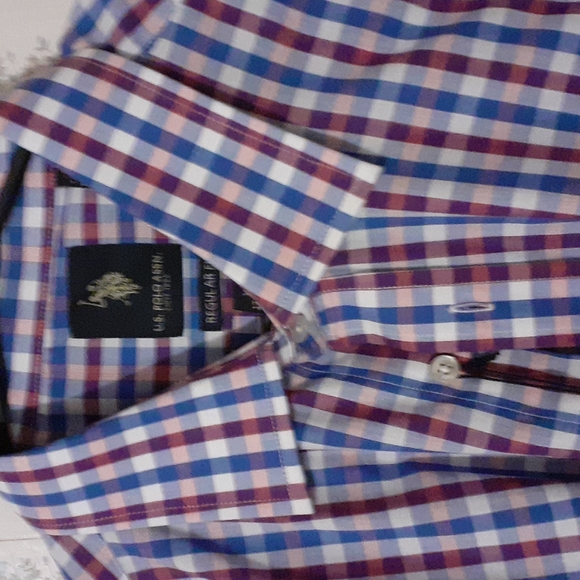 Button-up casual shirt - Picture 2 of 3